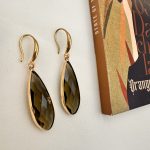 Eleganza Nascosta Simple green olive -Σκουλαρίκι κρύσταλλο λαδί