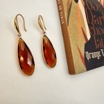 Elegnanza Nascosta Simple light brown -Σκουλαρίκι  κρύσταλλο ανοιχτό καφέ