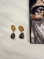 Luna Noir earrings-Σκουλαρίκια με γκρι-καφέ  shell pearls - Image 2