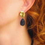 Midnight drops gold base earrings-Σκουλαρίκια σκαλιστά σταγόνα με χρυσή βάση
