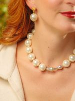 The Bold Baroque white necklace -Κολιέ με πέρλες λευκό