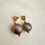Bold light brown Pearl earrings -Σκουλαρίκια πέρλα ανοιχτό καφέ