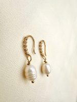 Alma  earrings -Σκουλαρίκια  με  μαργαριτάρι αληθινό γλυκού νερού