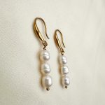 Vivienne earrings -Σκουλαρίκια  με  μαργαριτάρι αληθινό γλυκού νερού