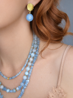 Round Jade earrings light blue