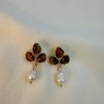 Whisper Earrings Tiger Eye-Σκουλαρίκια με μάτι τίγρης και μαργαριτάρι