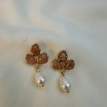 Beige Whisper Earrings-Σκουλαρίκια με  ημιπολύτιμη  πέτρα