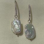 Pearl Signature Earrings-Σκουλαρίκια Μαργαριτάρι Γλυκου Νερού