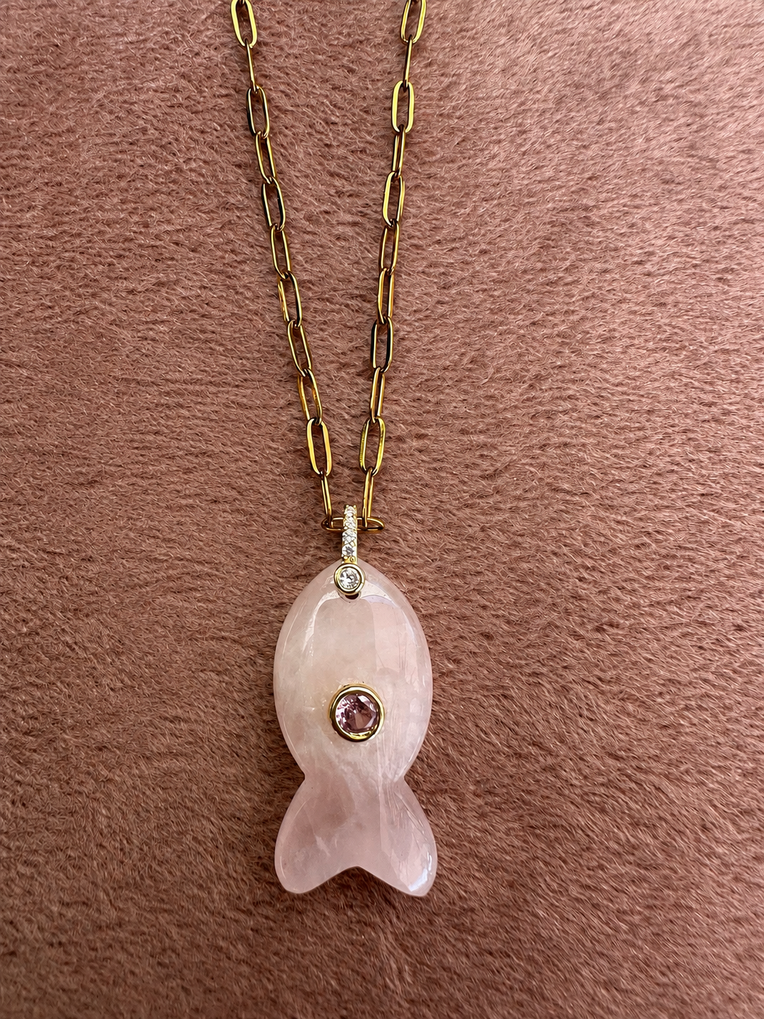 1784283902863232 Fish Semiprecious Necklace Classic Chain Pink - Image 1